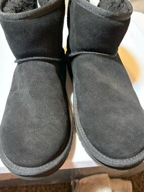 Koolaburra Black Suede Short Ankle Boots